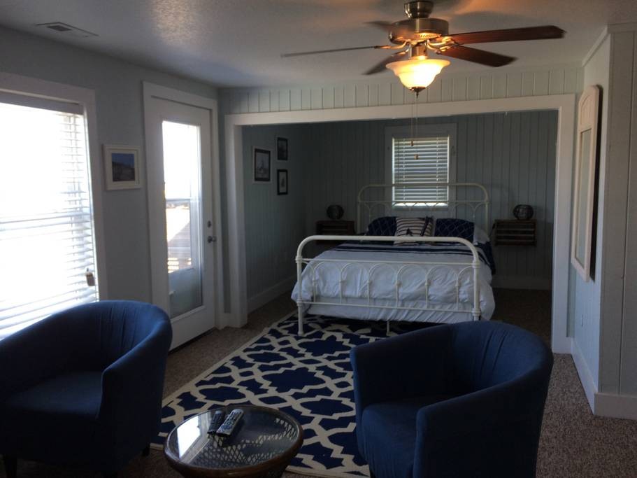 Master Bedroom / Wanchese Marina Rental Home