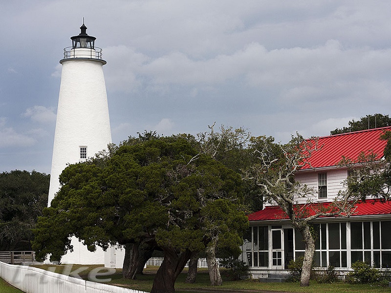 Ocracoke Island NC LightHouse photo courtesy of FIKE Photography